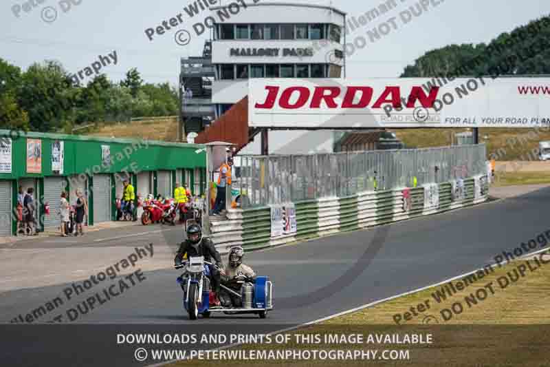 Vintage motorcycle club;eventdigitalimages;mallory park;mallory park trackday photographs;no limits trackdays;peter wileman photography;trackday digital images;trackday photos;vmcc festival 1000 bikes photographs